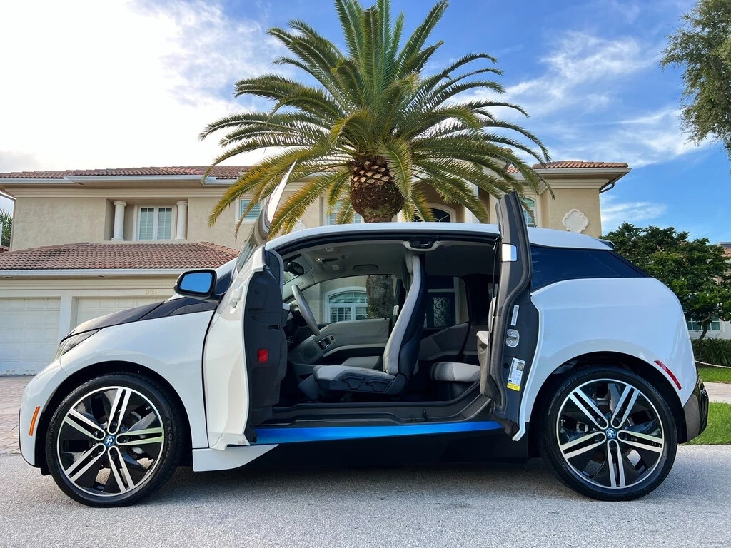 2015 BMW i3 W/ RANGE EXTENDER - Image 10