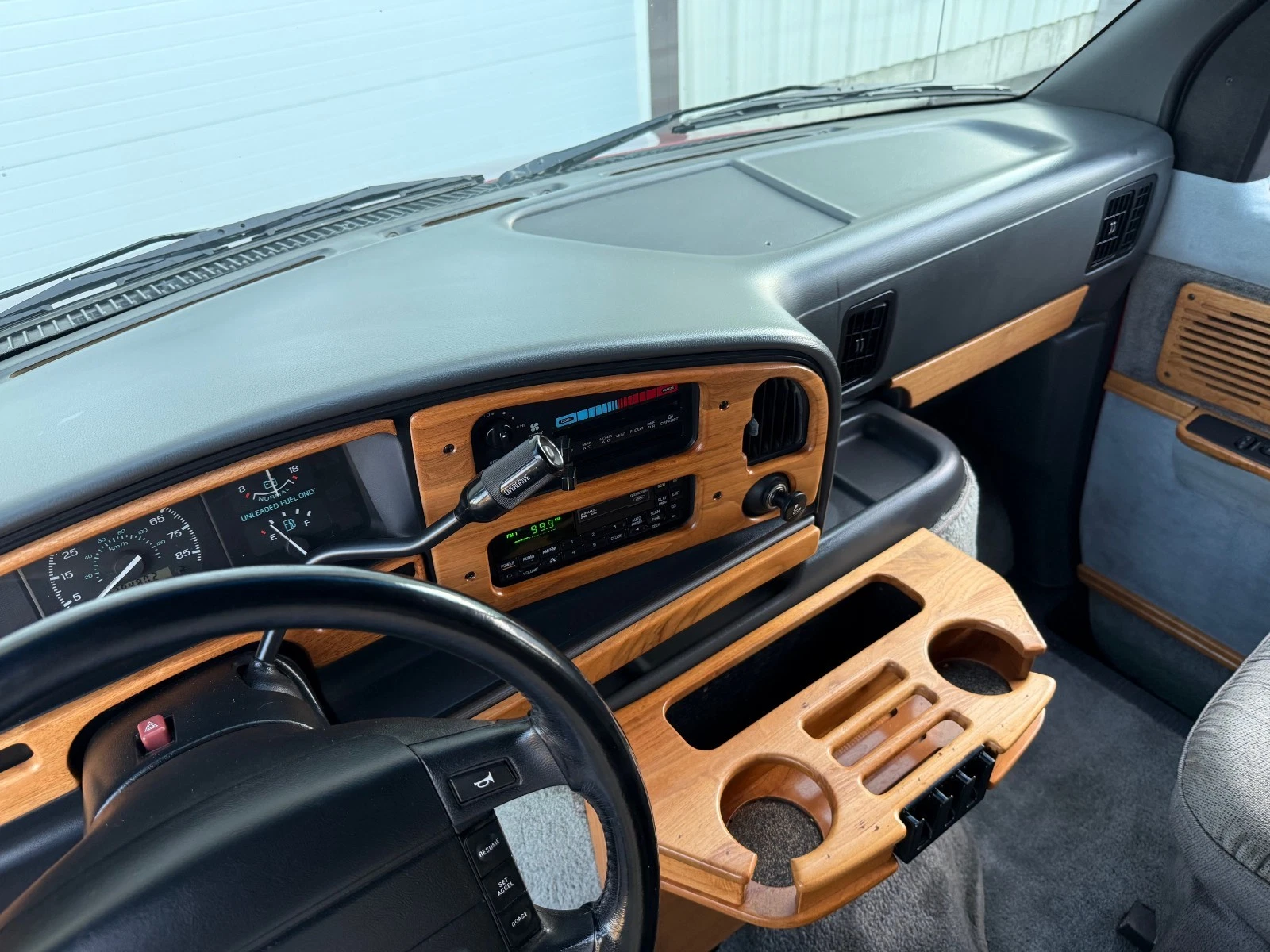 1996 Ford E-Series Van - Image 20