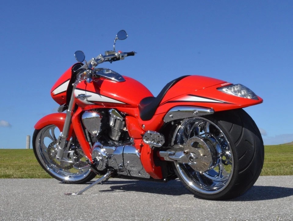 2013 Suzuki M109R BOULEVARD
